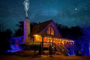 Ryes and Shine Bootlegger's Cabin! Hot Tub* Pool* Arcade* Billiards *EV * Pet Friendly